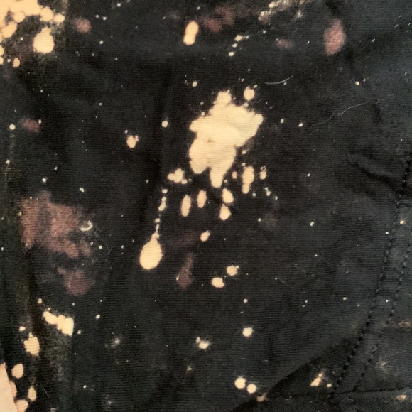 T Shirt - Picture 2 of 6